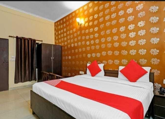 OYO 9148 Hotel Global Inn Nuova Delhi Esterno foto