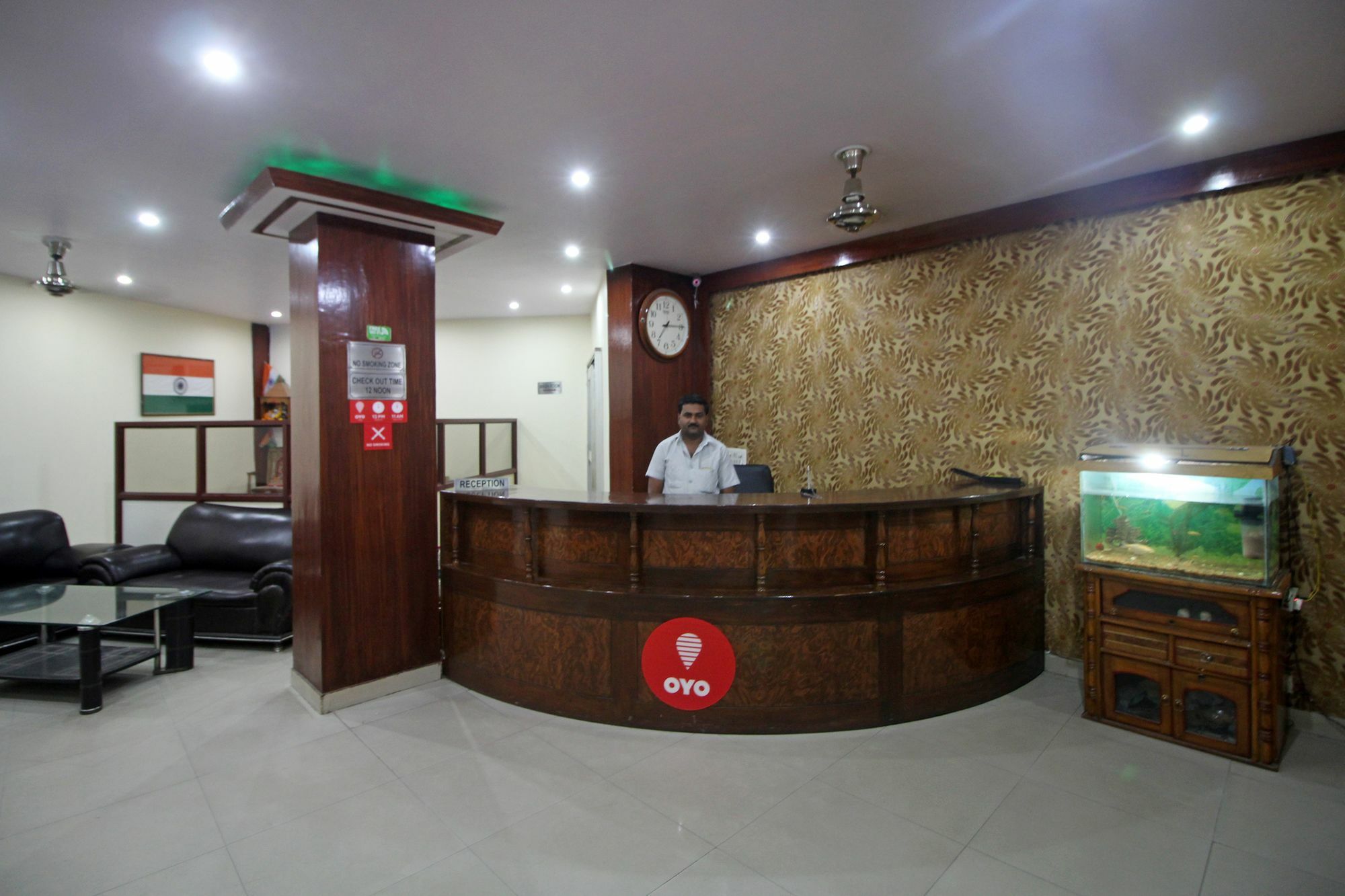 OYO 9148 Hotel Global Inn Nuova Delhi Esterno foto